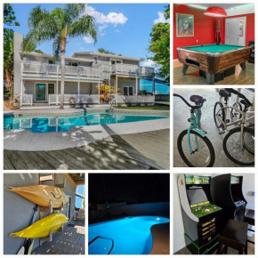 Palm Harbor Waterfront with pool & Game room